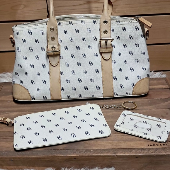 Vintage Dooney & Bourke Domed Satchel And Matching Accessories - Picture 3 of 10